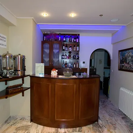 40 Platania Λουτρά Αιδηψού