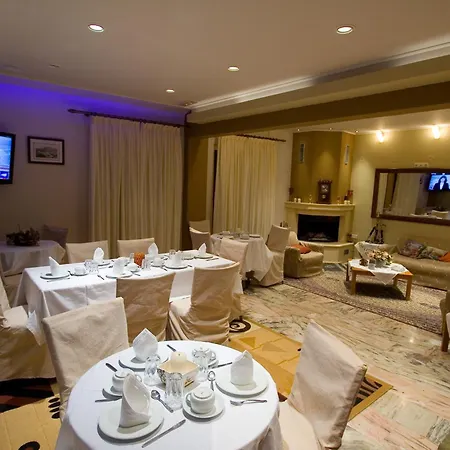 40 Platania Hotel 2*