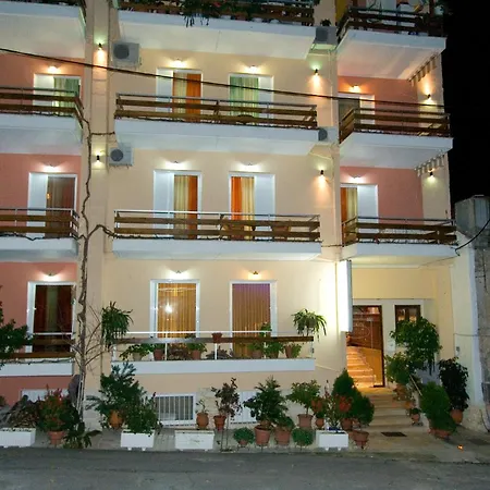 Hotel 40 Platania 2*