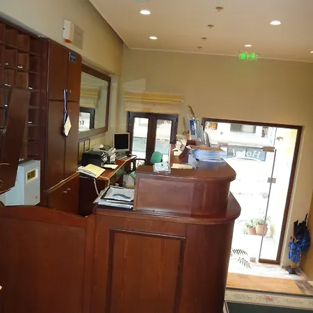 Ξενοδοχείο 40 Platania 2*