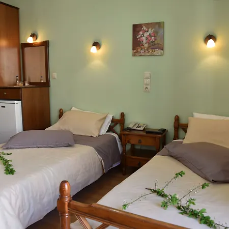 40 Platania Ξενοδοχείο Λουτρά Αιδηψού