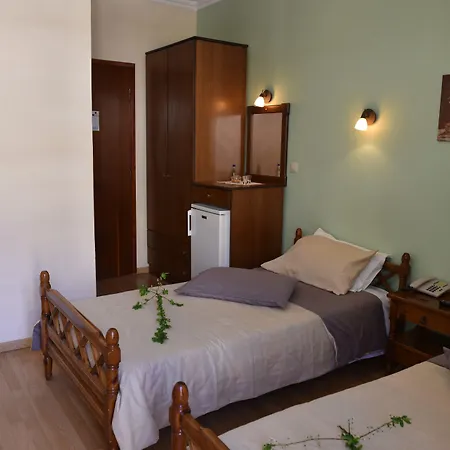 Ξενοδοχείο 40 Platania Λουτρά Αιδηψού