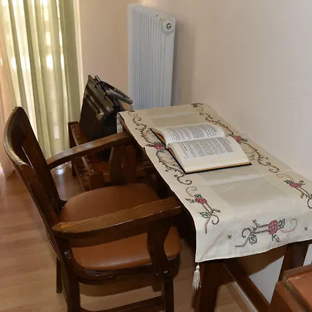 40 Platania Ξενοδοχείο 2*