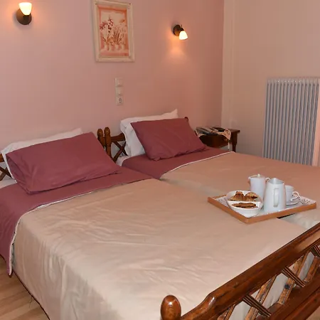 40 Platania 2* Λουτρά Αιδηψού