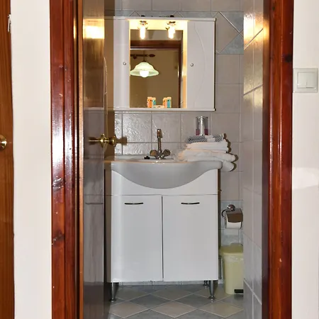 40 Platania Hotel Loutra Edipsou (Evia)