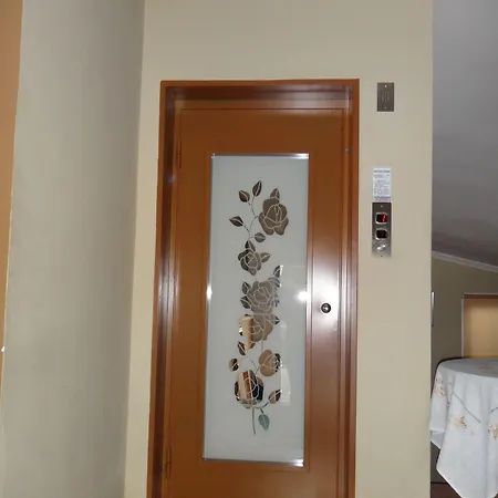 40 Platania Ξενοδοχείο Λουτρά Αιδηψού