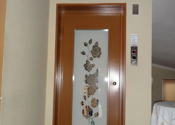 40 Platania Hotel Loutra Edipsou (Evia)