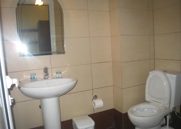 40 Platania Hotel 2*